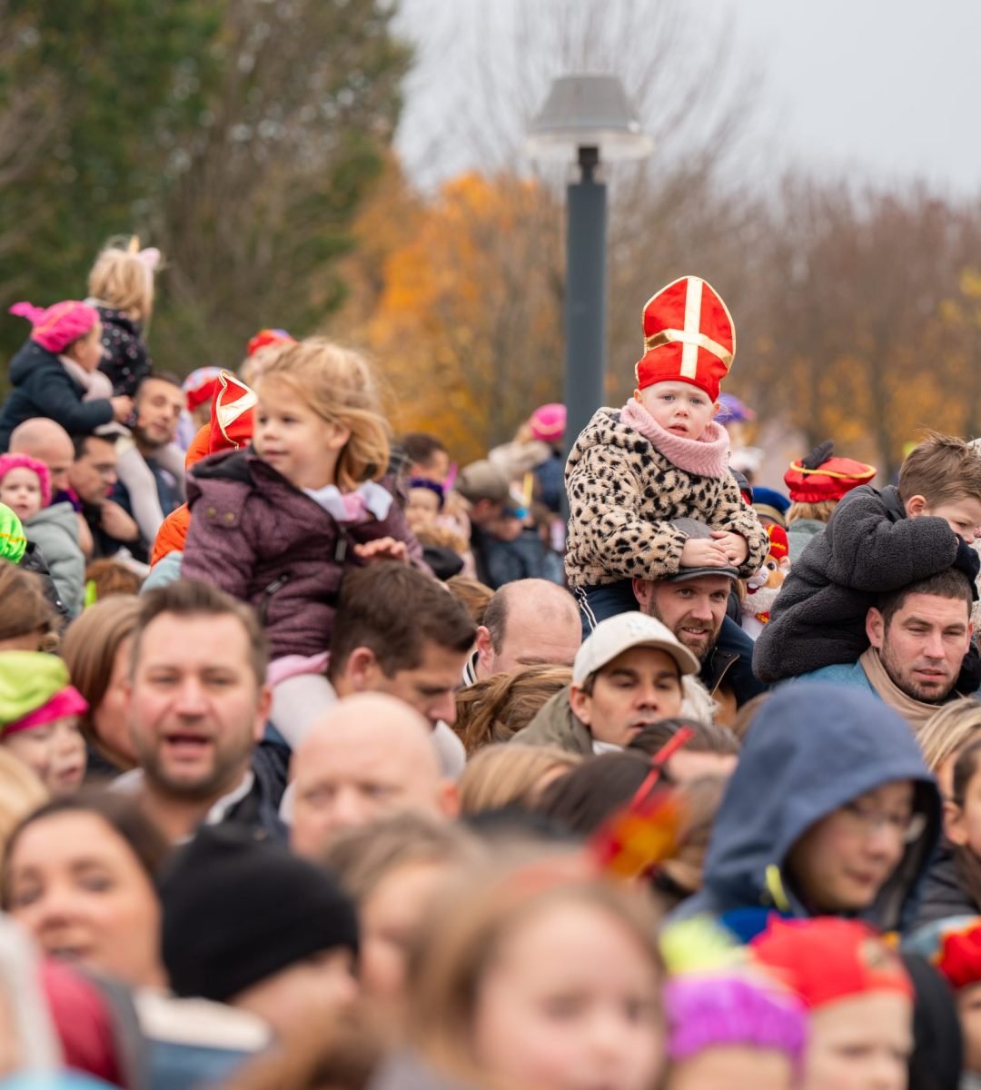 Intocht_Sintenpietnaarwens.nl_Capelle_a-d_IJssel_Reclips-Media_Hr_oologo-10