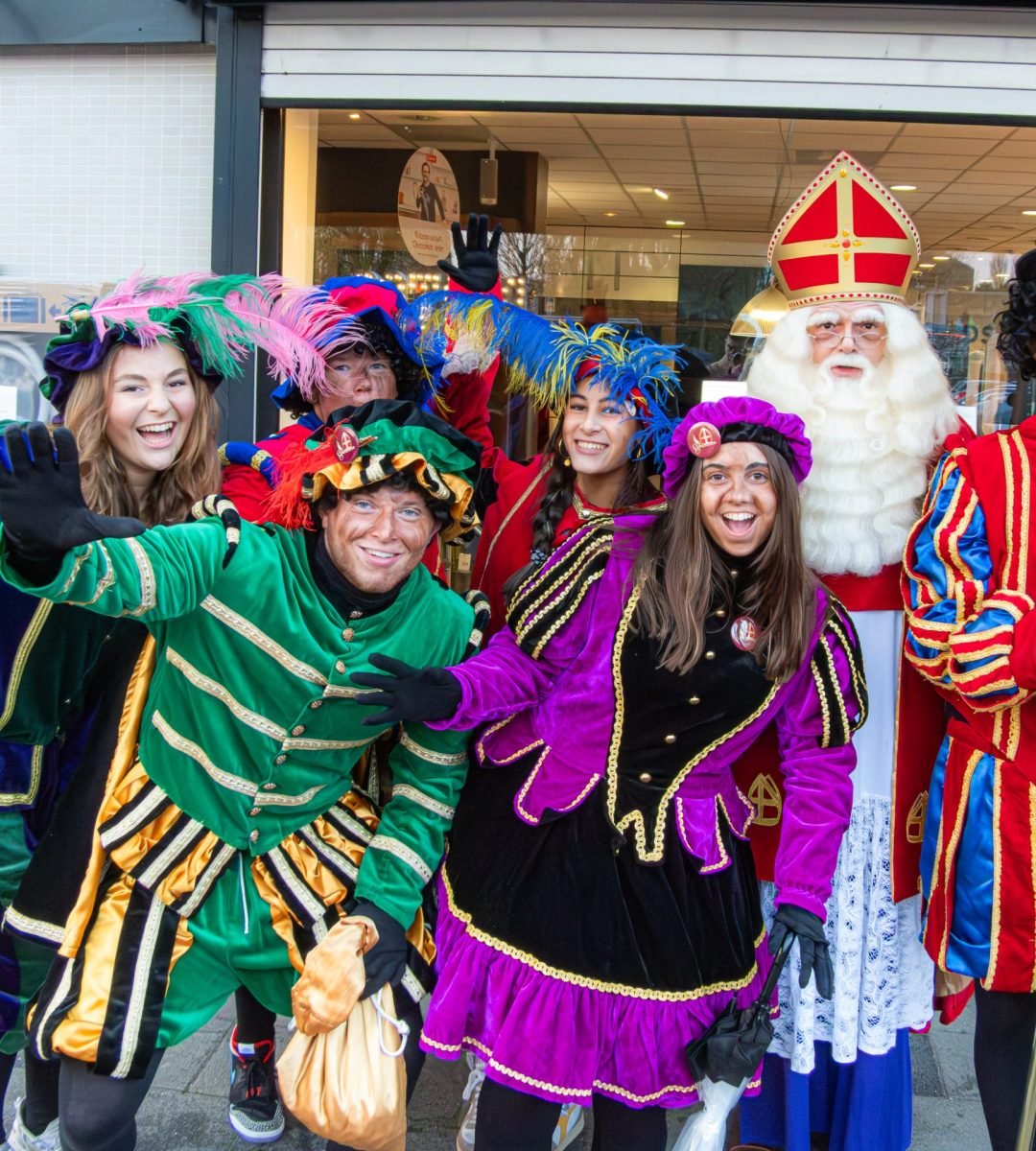 Sinterklaas_Hillegersberg-2023_Sintenpietnaarwens.nl-60